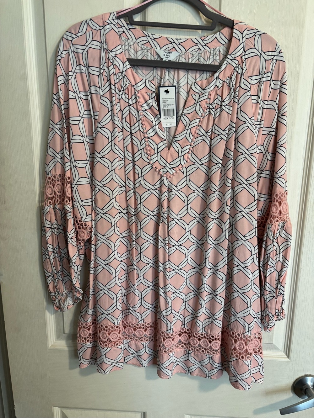 crown & ivy Pink White Geometric Lace-Trim Peasant Top